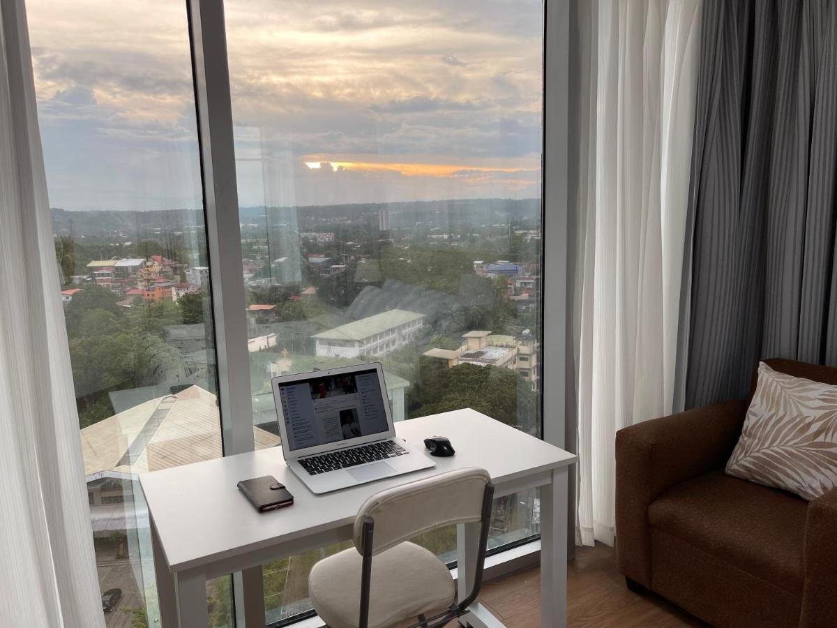 Inspiria Aparthotel Davao Exterior photo