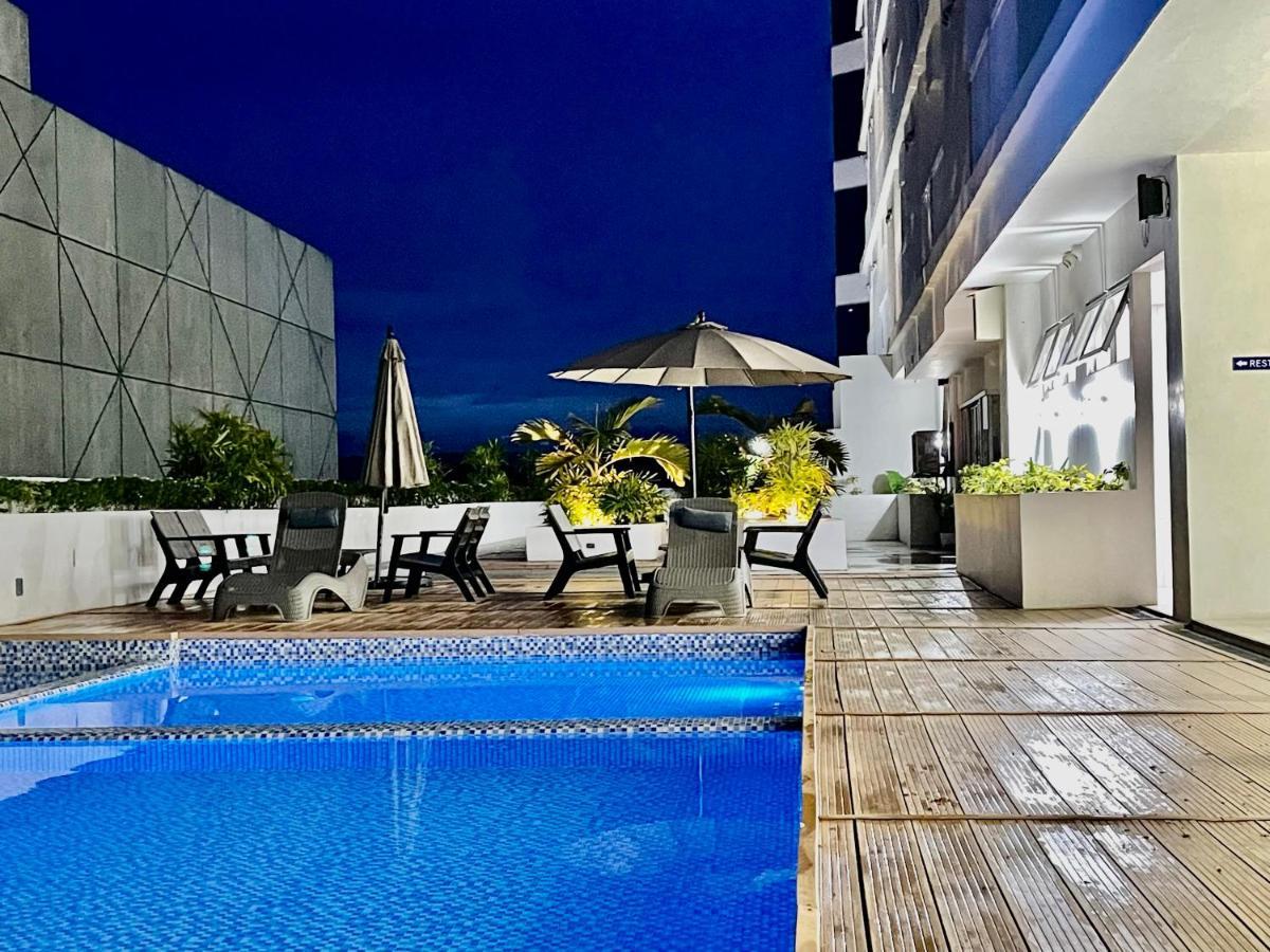 Inspiria Aparthotel Davao Exterior photo