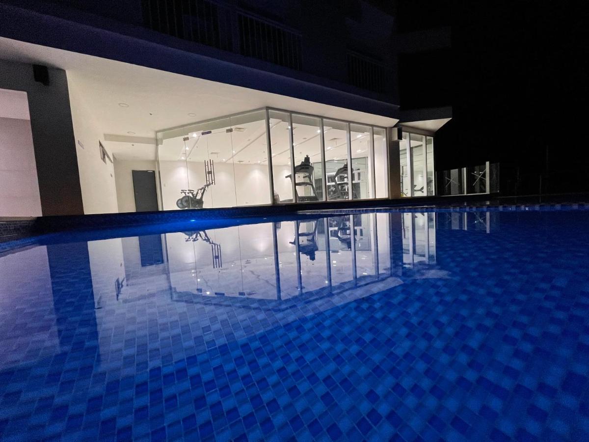 Inspiria Aparthotel Davao Exterior photo