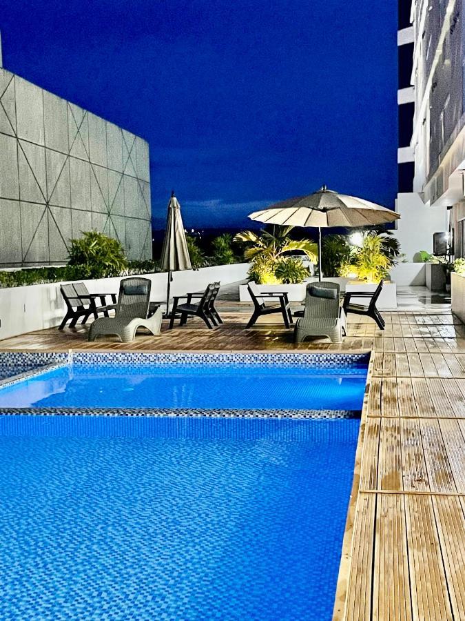 Inspiria Aparthotel Davao Exterior photo